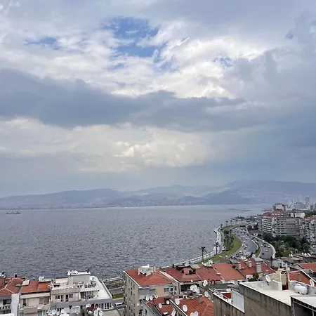 In A House With Sea View In Historical Elevator Mansion Apartament