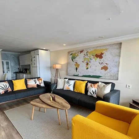 Apartament In A House With Sea View In Historical Elevator Mansion