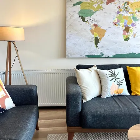 In A House With Sea View In Historical Elevator Mansion *