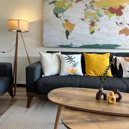 Apartament In A House With Sea View In Historical Elevator Mansion