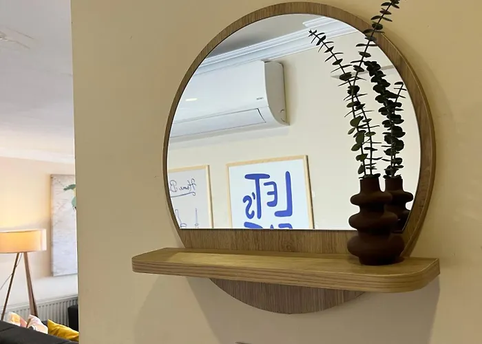 In A House With Sea View In Historical Elevator Mansion Appartement *