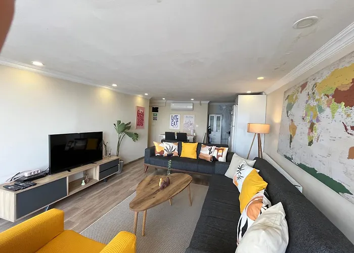 Appartement In A House With Sea View In Historical Elevator Mansion *