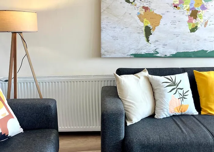 In A House With Sea View In Historical Elevator Mansion *