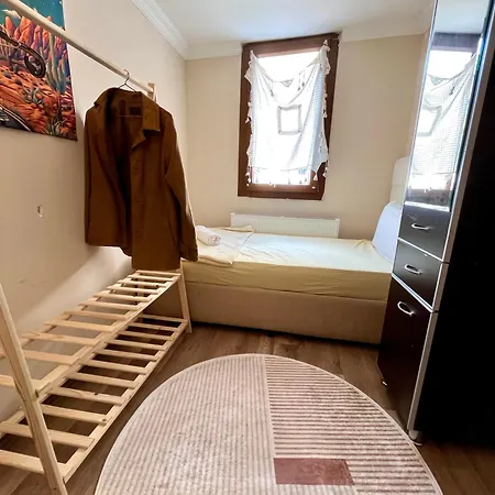 In A House With Sea View In Historical Elevator Mansion * Izmir