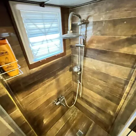 Apartment In A House With Sea View In Historical Elevator Mansion