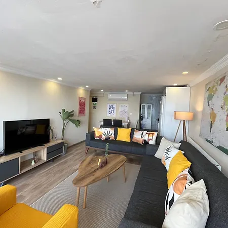 Apartment In A House With Sea View In Historical Elevator Mansion *