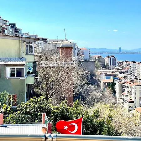 In A House With Sea View In Historical Elevator Mansion Izmir